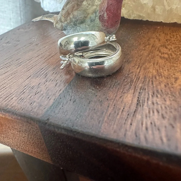 Lovely Sterling Every Day Earrings take 20% off! - Picture 2 of 3